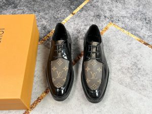 Louis Vuitton Charlie Sneaker - LS069 - REPLICA DESIGNER