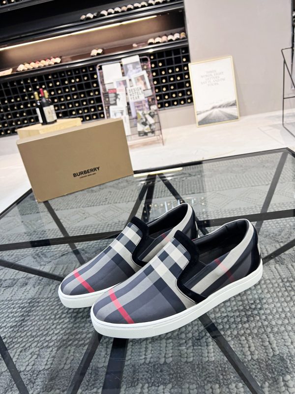 Burberry casual shoe
