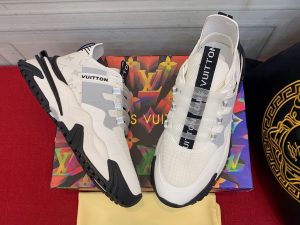 Louis Vuitton Trainer Sneaker - LS036 - REPLICA DESIGNER