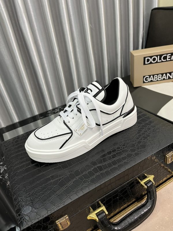 D&G casual shoe