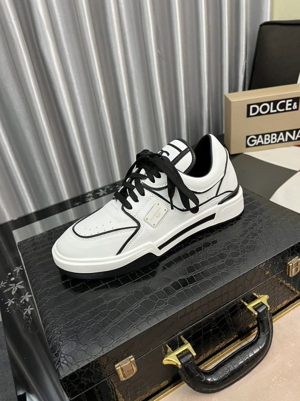 D&G casual shoe