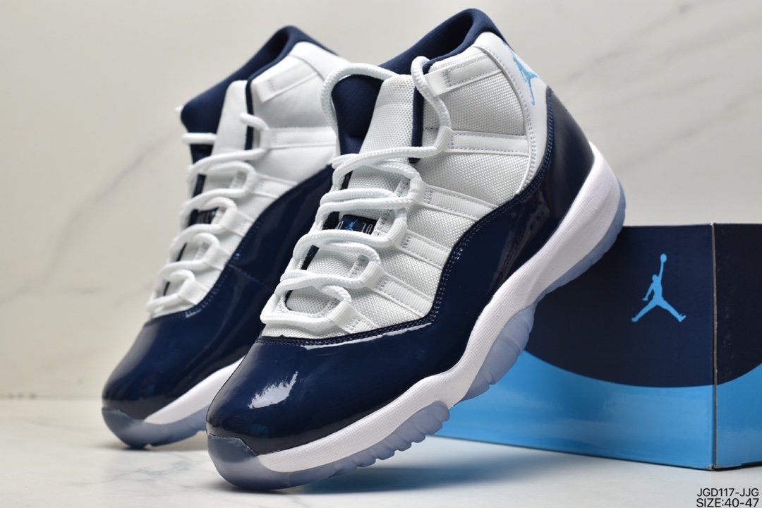 Buying Fake Luxury Sneakers at Maxluxes.is: What You Need to Know