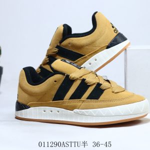 best quality replica sneakers 1:1 same as original fake adidas are in maxluxes
