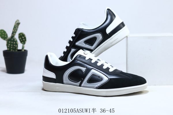 Dior Oblique Galaxy Low Top Sneakers B27