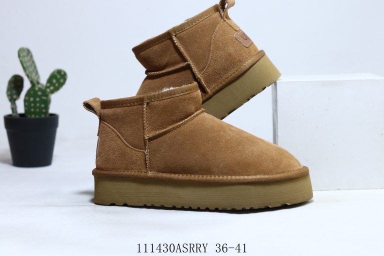 What brand of shoes is UGG? How to maintain UGG boots? 1:1 replica UGG boots from original factory on Maxluxes