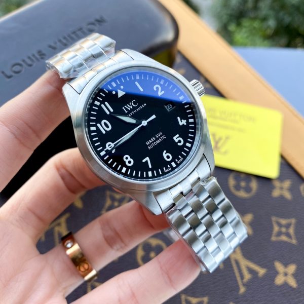 i1609707477_2107_3.jpg IWC boutique men's wristwatch