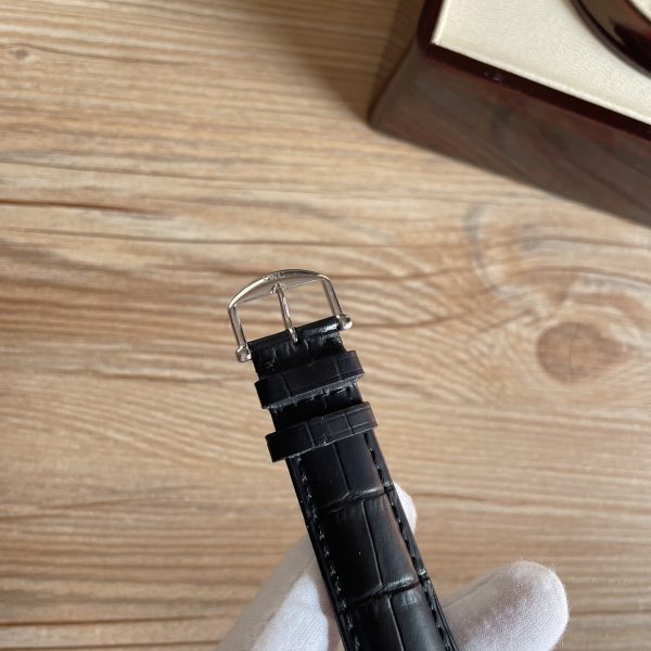 IWC boutique men's wristwatch