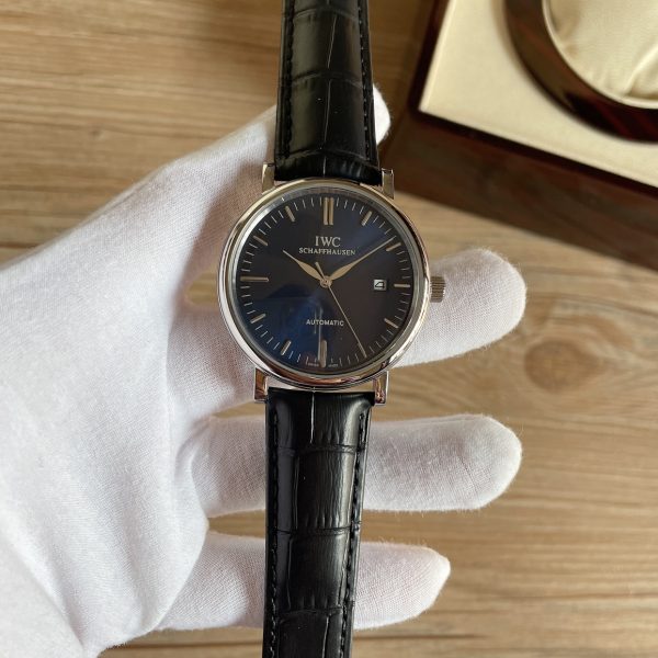 IWC boutique men's wristwatch