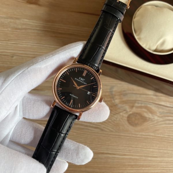 IWC boutique men's wristwatch
