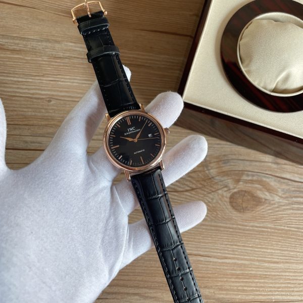 IWC boutique men's wristwatch