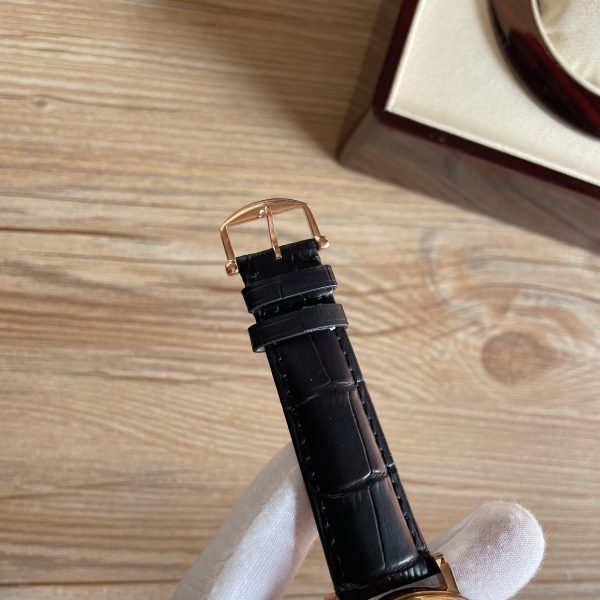 IWC boutique men's wristwatch