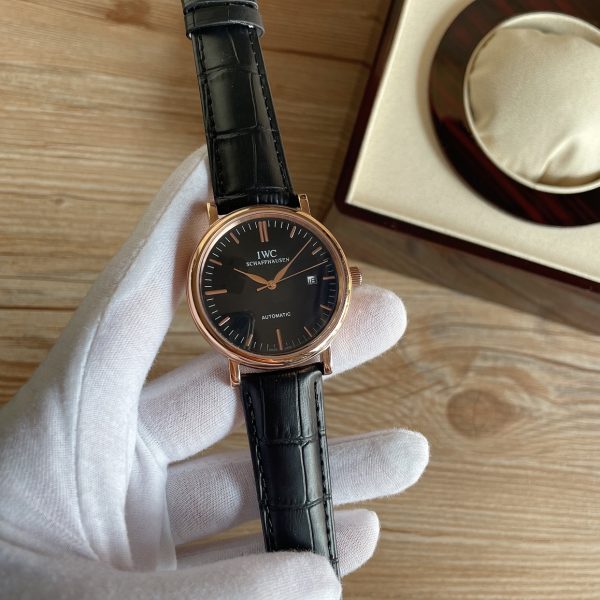 IWC boutique men's wristwatch