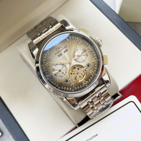 IWC boutique men's wristwatch