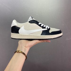 Travis Scott x Air Jordan 1  Reverse Mocha