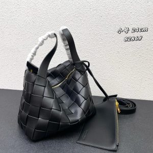 [BV] BottegaVeneta woven bag