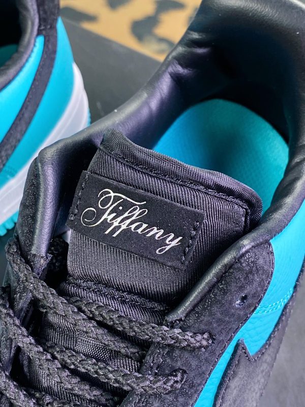 Tiffany & Co. x Nike Air Force 1 Low SPFriends and Family