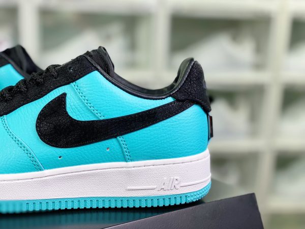 Tiffany & Co. x Nike Air Force 1 Low SPFriends and Family