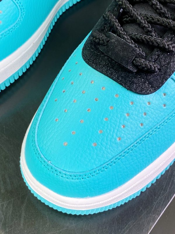 Tiffany & Co. x Nike Air Force 1 Low SPFriends and Family