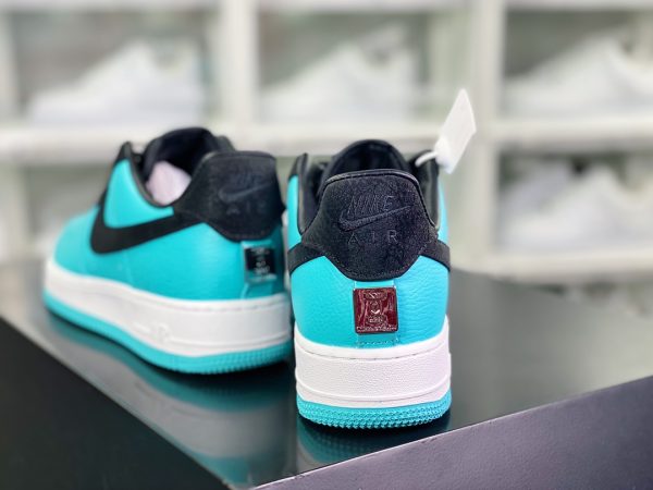 Tiffany & Co. x Nike Air Force 1 Low SPFriends and Family