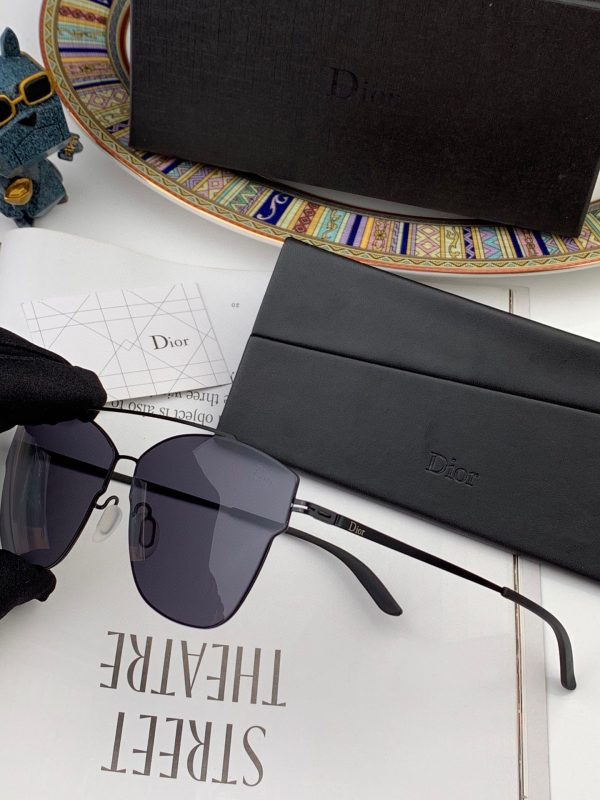 i1681048449_1054_7.jpg Dior couple's sunglasses