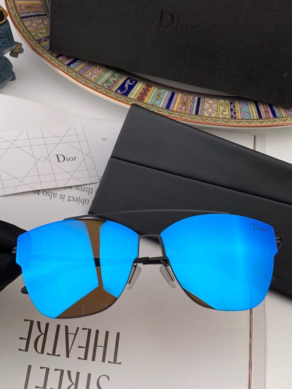 i1681048449_498_3.jpg Dior couple's sunglasses
