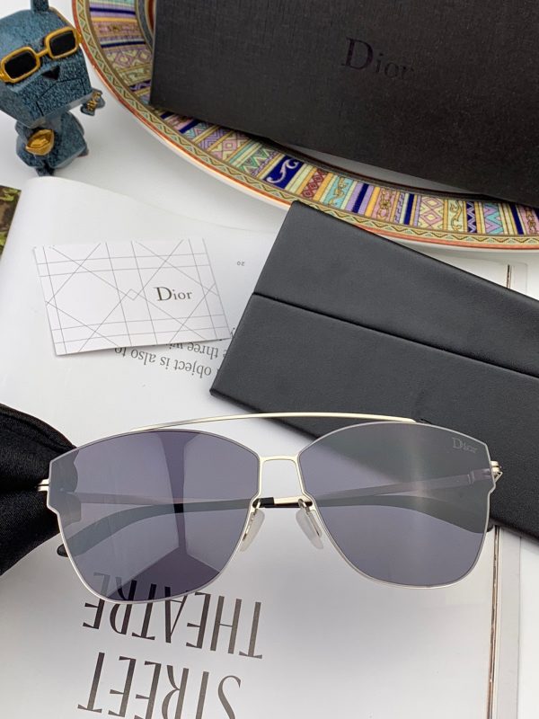 i1681048449_8927_2.jpg Dior couple's sunglasses