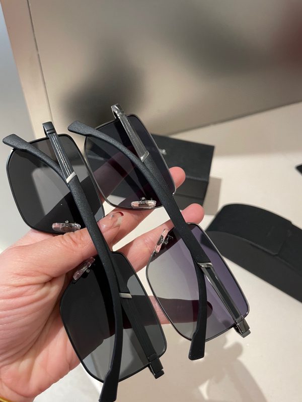 i1681311995_9276_1.jpg Prada Men's polarized sunglasses