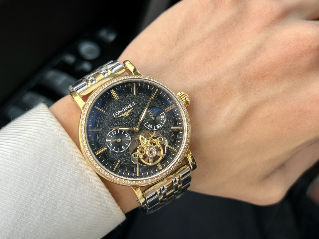 Longines boutique men's watch features