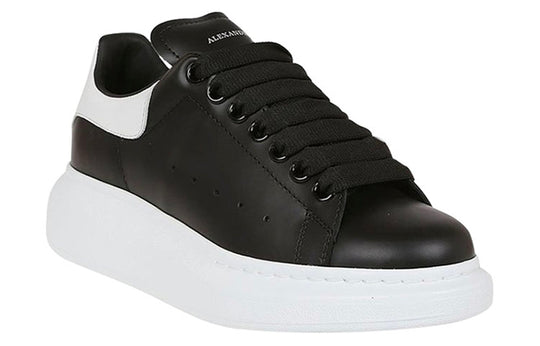 (WMNS) Alexander McQueen Oversized Sneaker 'Black White'  553770WHGP5-1070