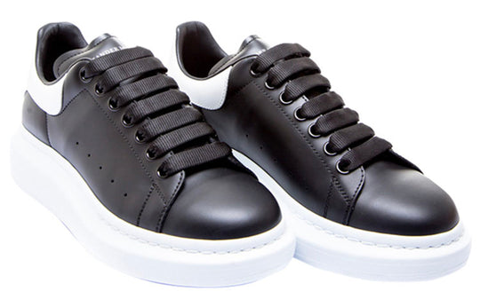 (WMNS) Alexander McQueen Oversized Sneaker 'Black White'  553770WHGP5-1070