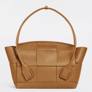 Bottega Veneta Arco Medium Bag In Caramel Grained Leather