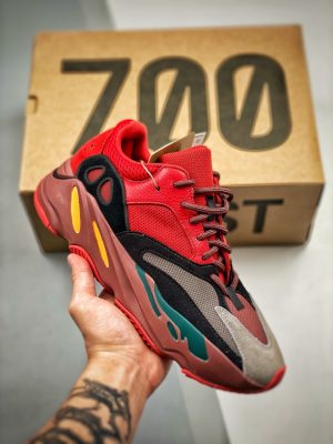 Adidas Yeezy 700