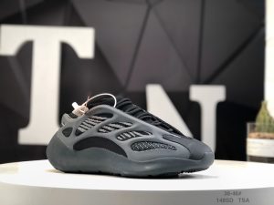 Adidas Yeezy 700V3 GY4109