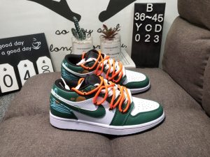Air Jordan 1 Mid AJ1