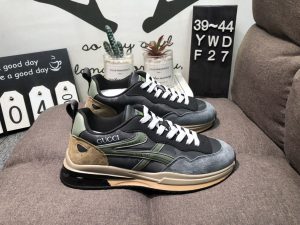 Gucci Distressed Screener sneaker