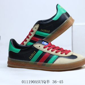 o_1gfodgl9rucog3j1rde1u3a3g117.jpg Gucci x Adidas Originals GazelleEsquisite Gucci